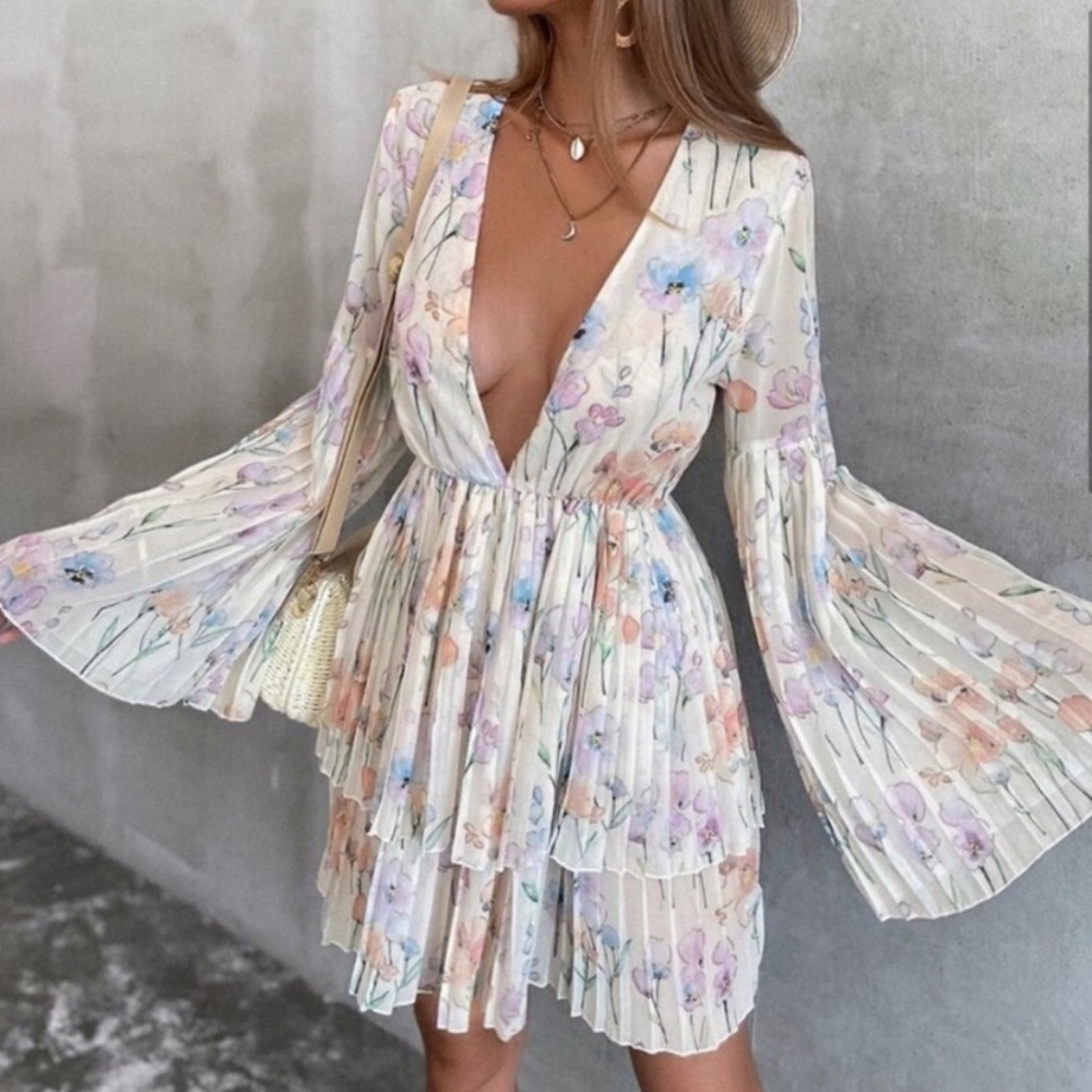 Shein cream floral plunge neck mini dress NWOT